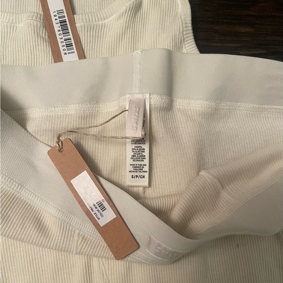 NWT SKIMS Soft Lounge Tank and Boxer Set Bone S - Picture 3 of 4